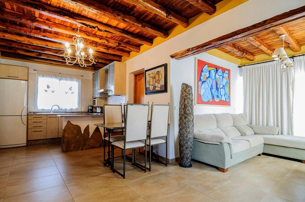 Montecristo Villa Can Cardona מראה חיצוני תמונה